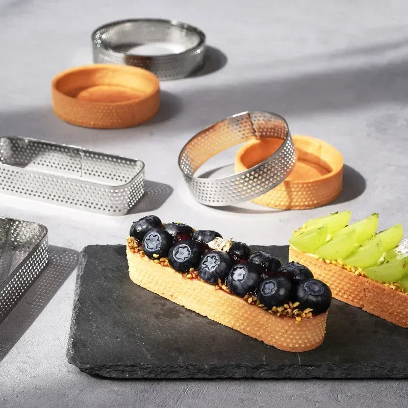 Perforierter Tartering für perfekte Obst Mousse Kuchen & Desserts