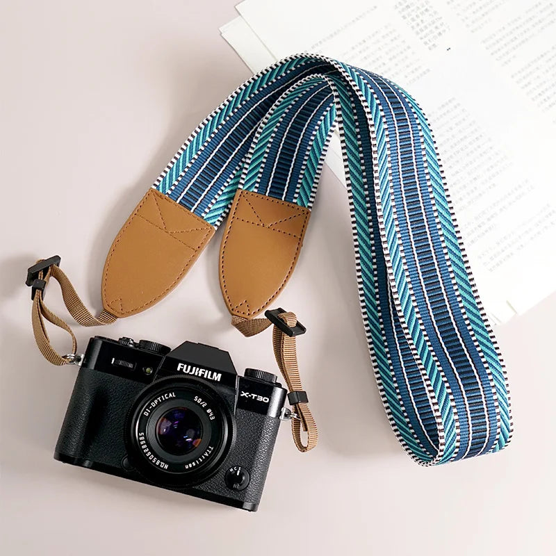 Breiter Vintage Kameragurt mit Blumenmuster für DSLR Kompatibel