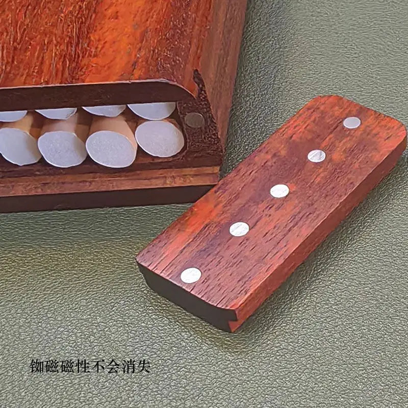 Handgefertigtes ausgehöhltes Sandelholz Zigarettenetui