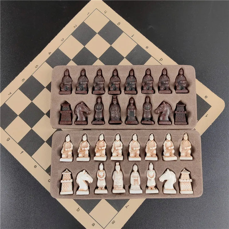 Antikes Schachspiel mit Terrakotta-Krieger Figuren 27cm Schachbrett