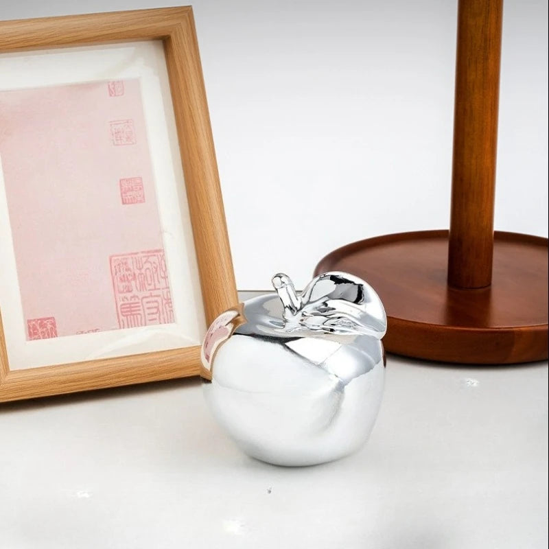 Modernes Keramik Apfeldekor für stilvolle Wohnraumgestaltung