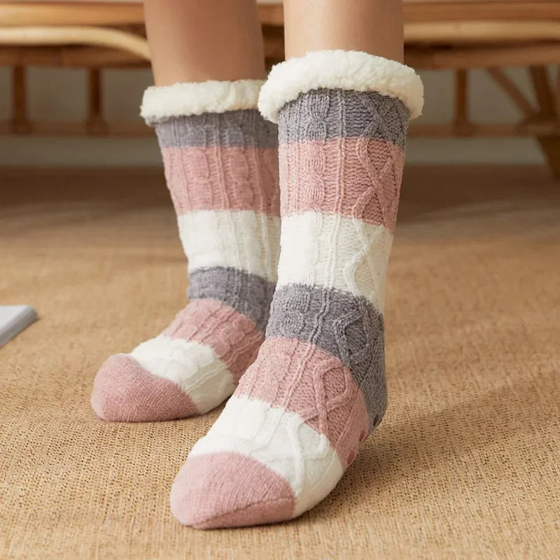 Fuzzy Thermosocke Damen warm rutschfest mit Plüschgriff in Hanffarben