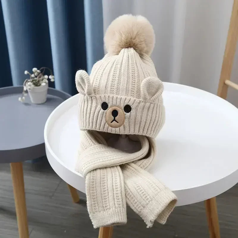 Kinder Winter Set Beanie Mütze mit Ohrenklappen und Schal warm und süß