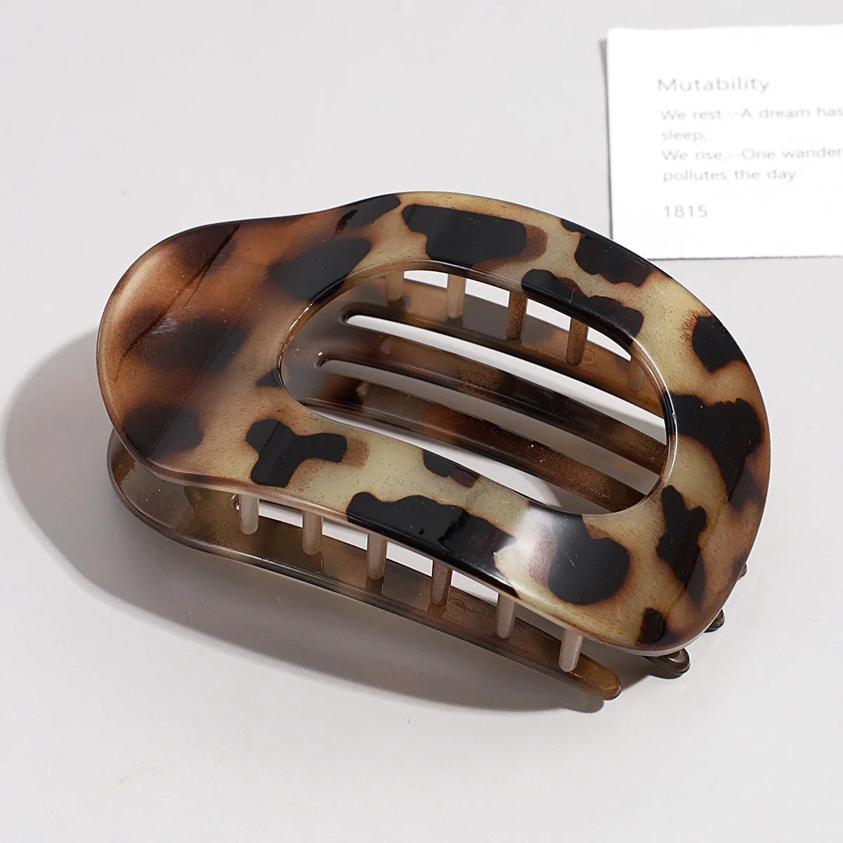 Matte ovale Haarklaue für Frauen – Sichere Frisuren und Eleganz