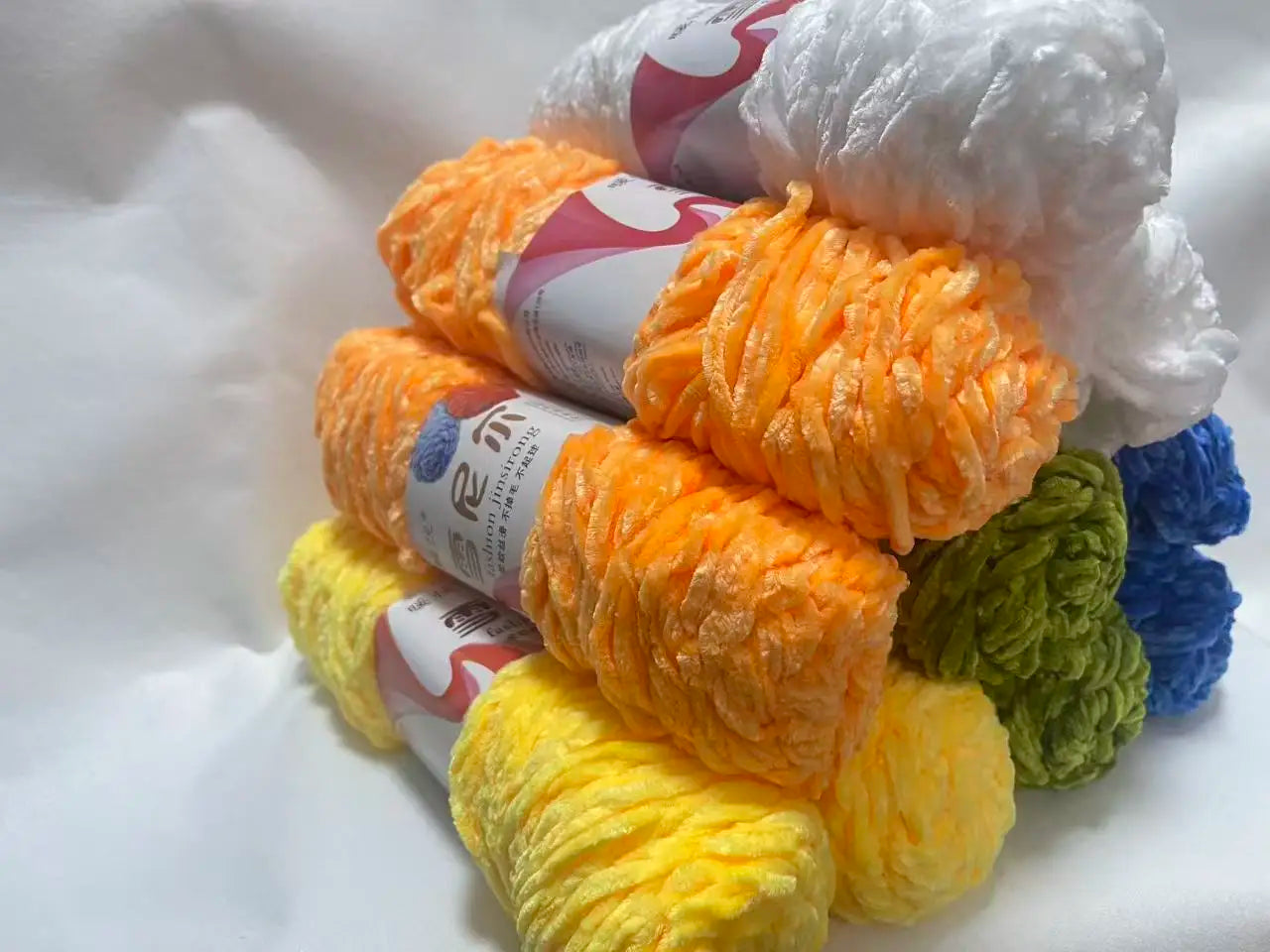 Weiches Chenille Polyester Strickgarn für gemütliche DIY Projekte