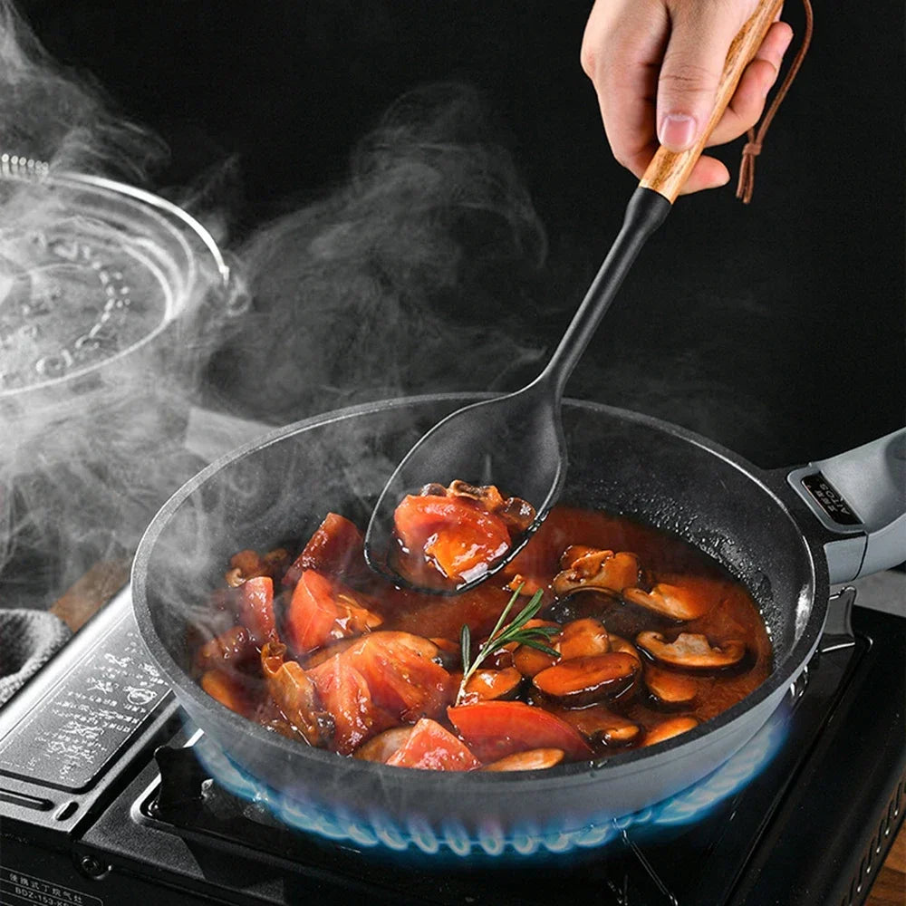 7 teiliges Silikon Kochwerkzeugset mit Holzgriff Schwarz für die Küche-Yabubest - Home & More