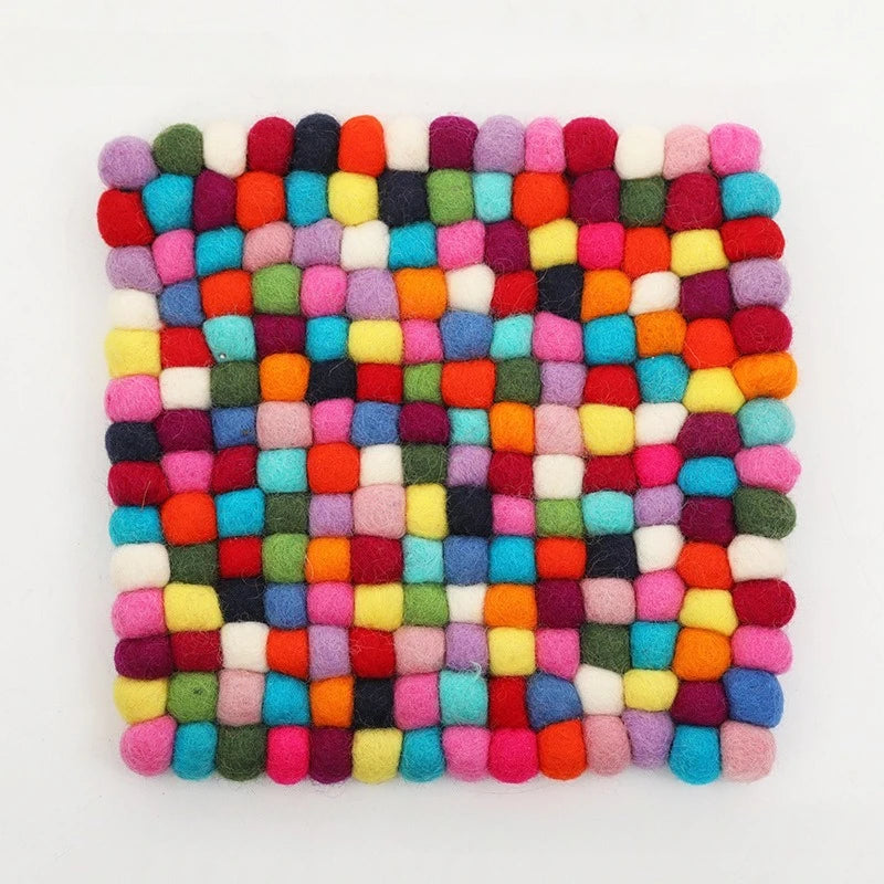 Weiche, farbige Tischuntersetzer aus Wollfilz