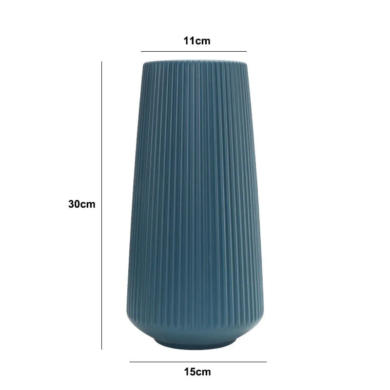 Moderne Origami Kunststoffvase für Tischdekoration und Blumenarrangements