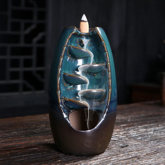 Atmosphärischer Wasserfall Rückfluss Weihrauchbrenner aus Keramik