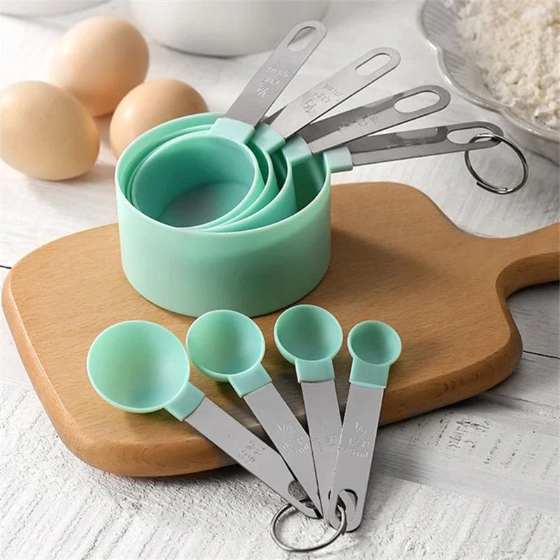 4 Teiliges Messbecher und Messlöffel Set mit Edelstahlgriff