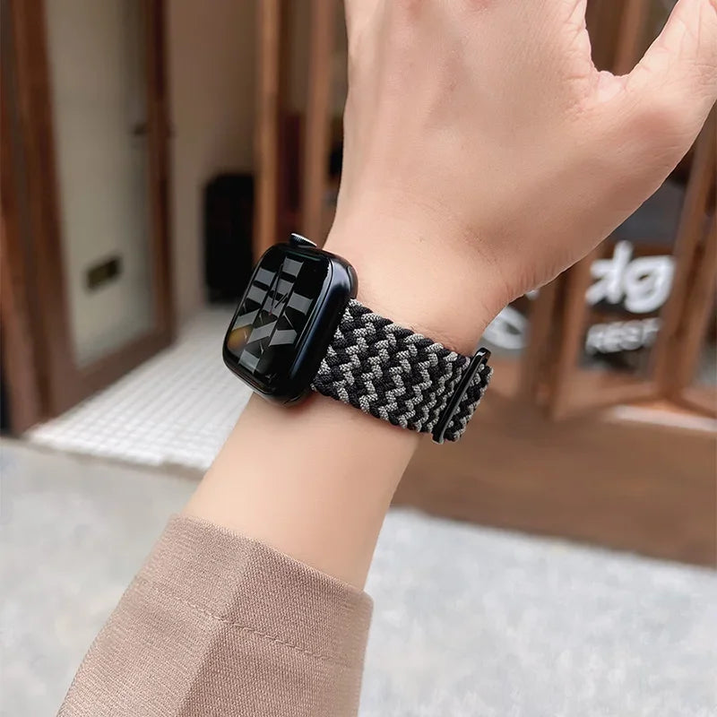 Geflochtenes Solo Loop Nylonarmband für Apple Watch Ultra und Serie