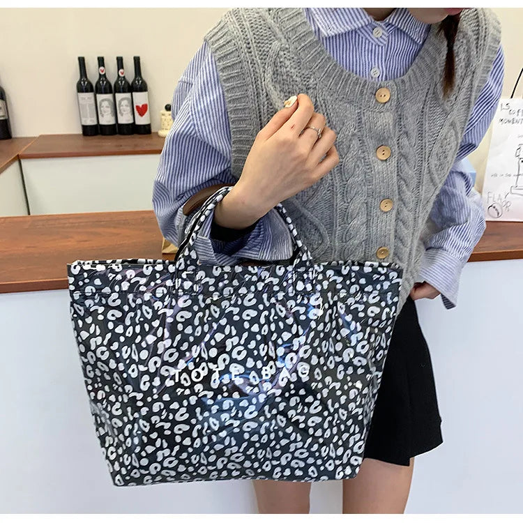 Leichte Damenhandtasche mit großem Fassungsvermögen im Leopardenmuster