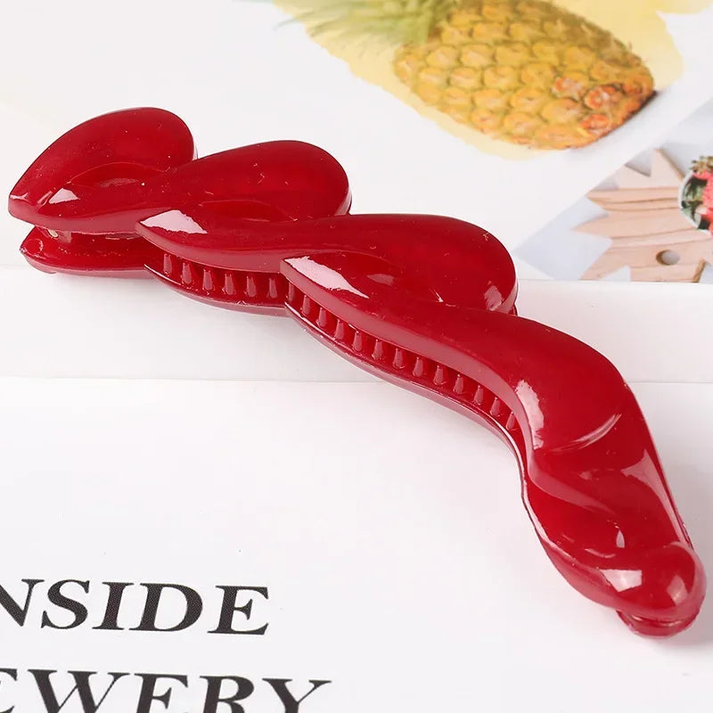 Leichte Bananen Haarspange für ordentliche hohe Pferdeschwänze