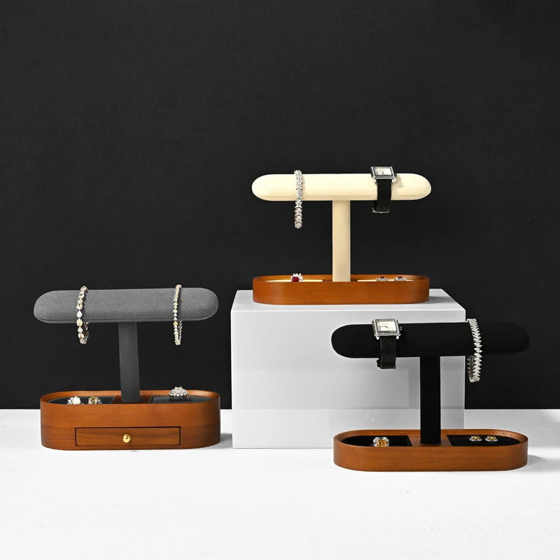 Praktischer Schmuck Organizer aus Holz mit vielseitigen Haltern