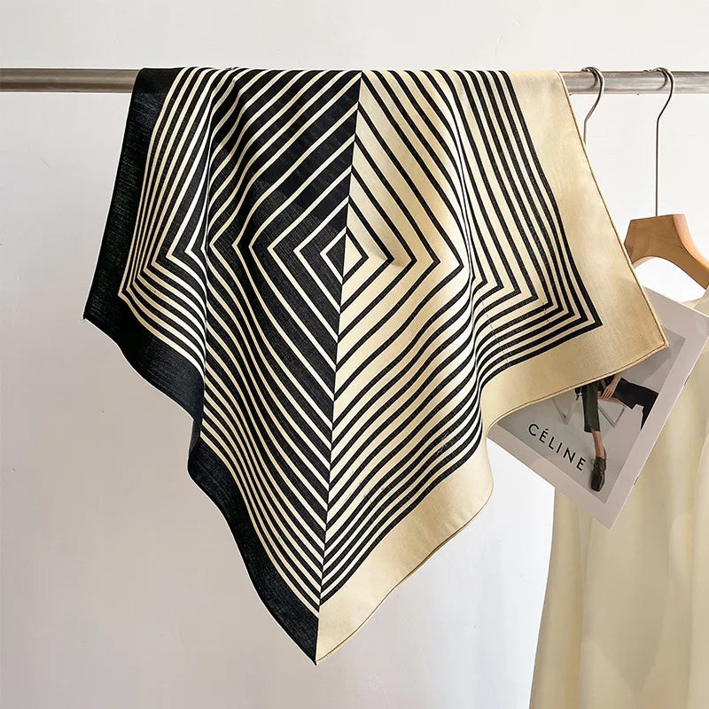 Vielseitiges Halstuch mit Druckmuster für Damen und alle Jahreszeiten