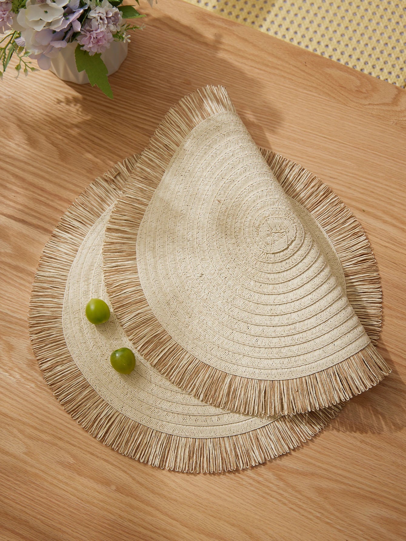 Rundes Tischset aus Papiergewebe im Nordic Stil – Beige Untersetzer