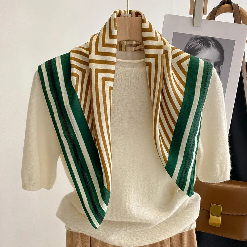 Vielseitiges Halstuch mit Druckmuster für Damen und alle Jahreszeiten