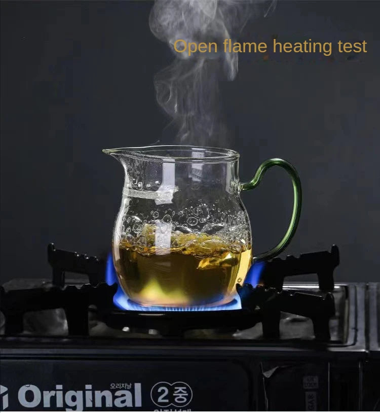 Verdickte Glas Teetasse mit hitzebeständigem Silikongriff und integriertem Teefilter