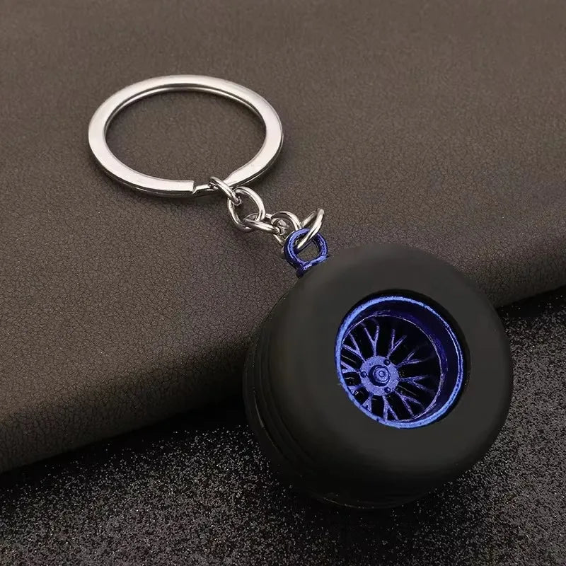 Robuster Edelstahl Schlüsselanhänger im Autoteile-Design – Perfektes Männergeschenk