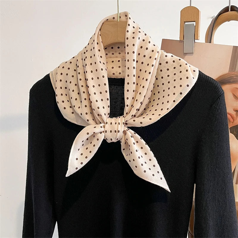 Vielseitiges Halstuch mit Druckmuster für Damen und alle Jahreszeiten