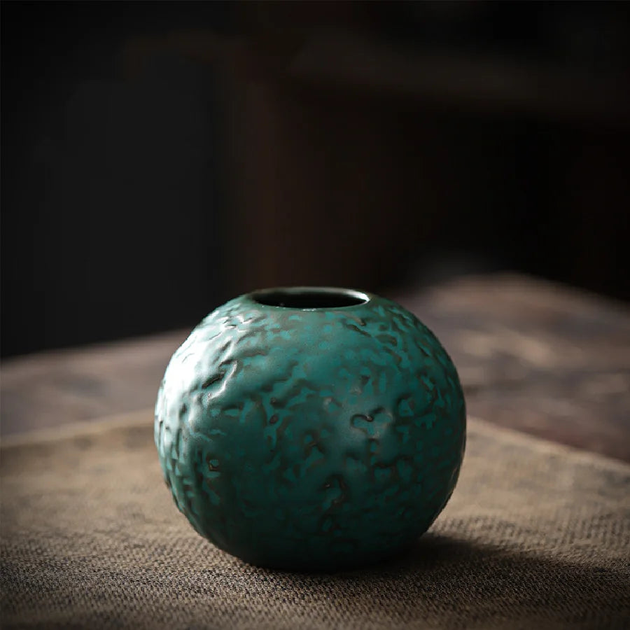 Kleine Keramikvase - Grobstruktur Vintage Design - Japanischer Stil für Wohnzimmer und Esstisch