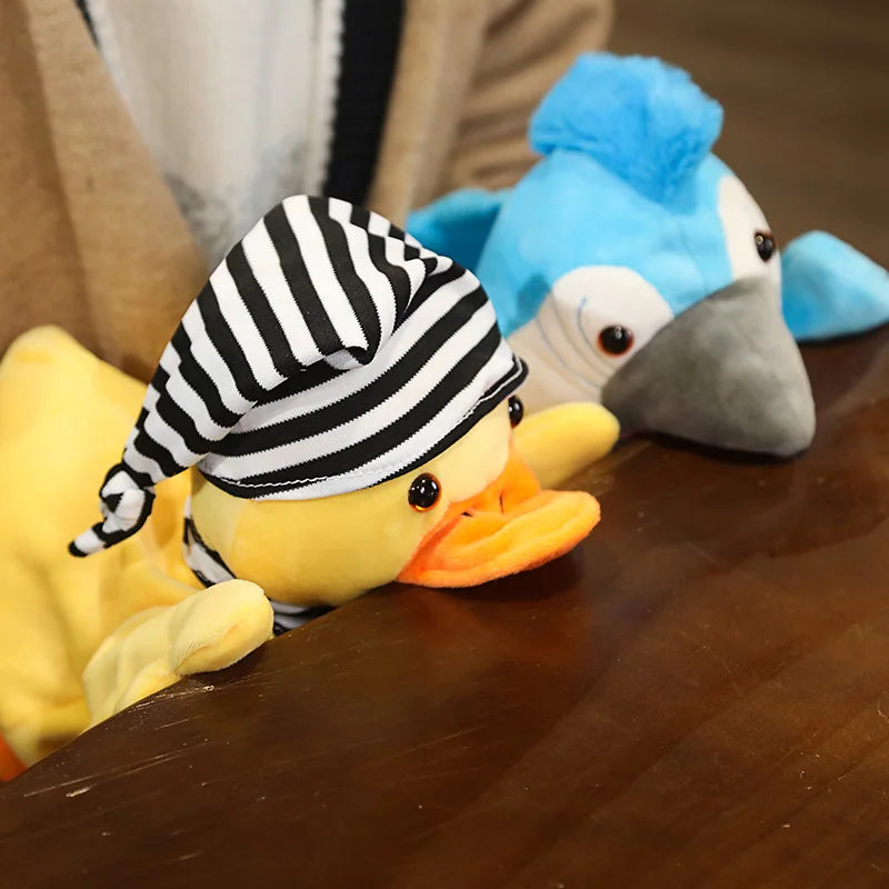 Kuschelweiche Handpuppen als Lernspielzeug für Kinder