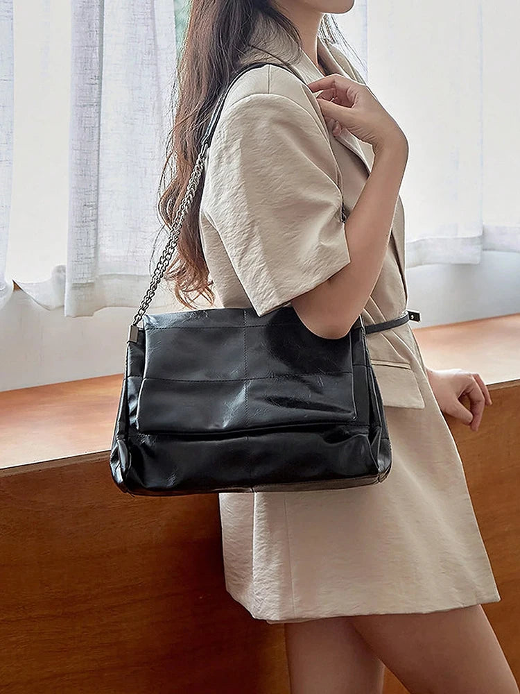 Große Ketten-Umhängetasche Damen 31x21x11 cm – stilvoll - praktisch für Alltag