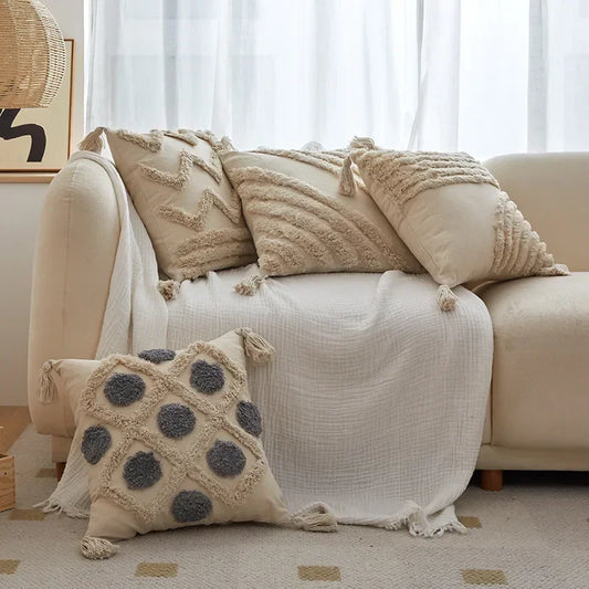 Getufteter Dekokissenbezug mit Quaste 45x45 cm im Bohème Stil