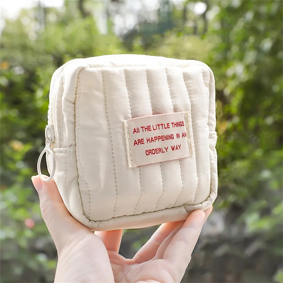 Kleine Kosmetiktasche mit Reißverschluss zum Organisieren