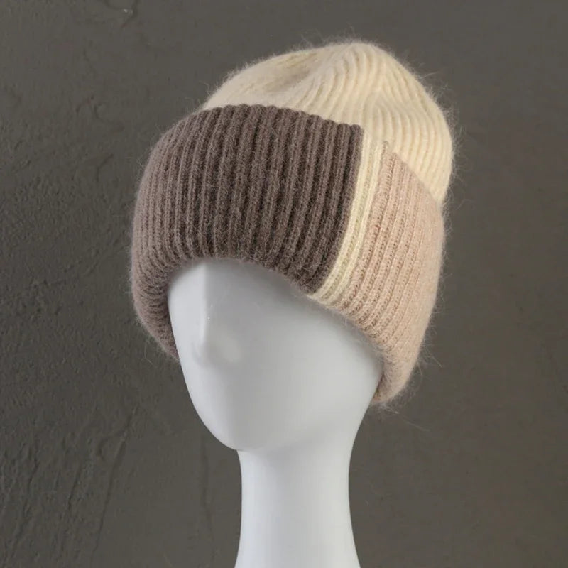 Weiche warme Damen Wintermütze aus Kaninchenwolle gestrickt