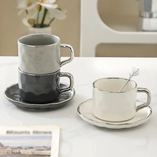 Elegantes 230ml Keramik-Tassen-Set mit Untertasse - Löffel – spülmaschinenfest