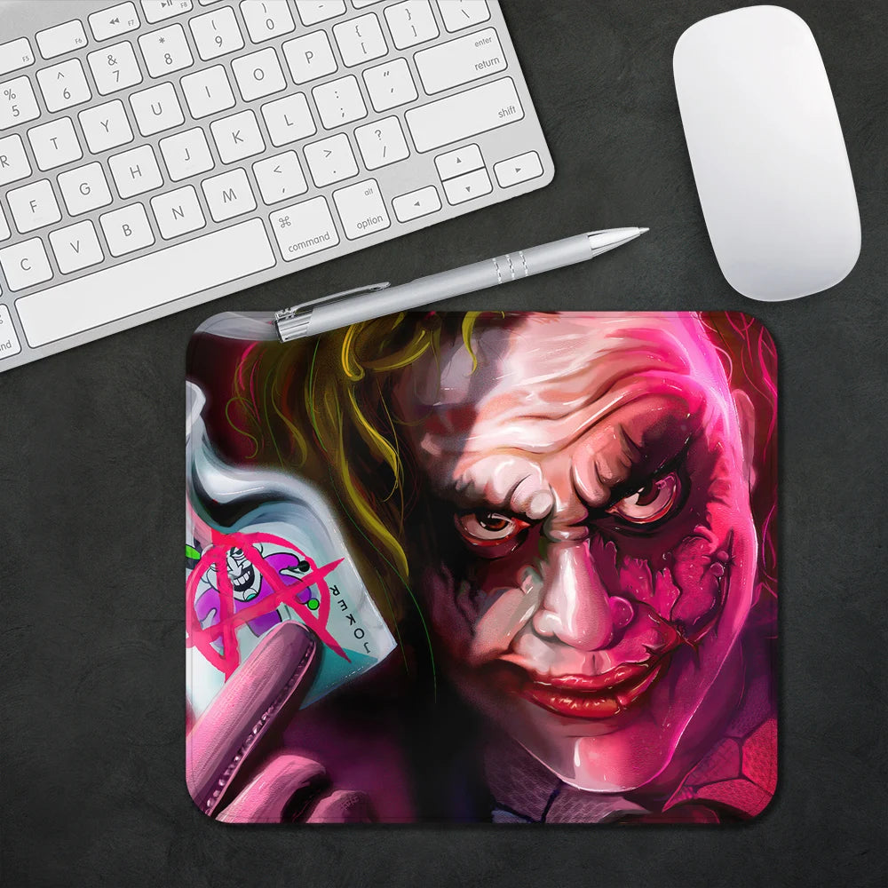 Kompaktes Gaming Mauspad für PC - Büro – Rutschfest und vielseitig