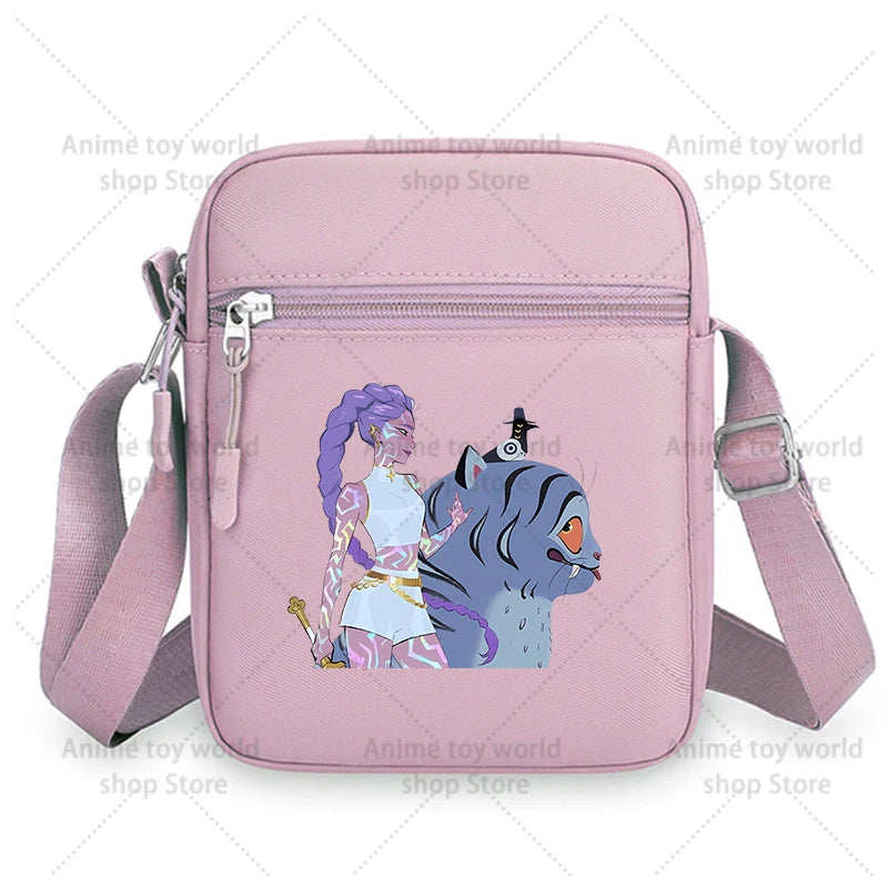 Kompakte Umhängetasche aus Nylon mit trendigem Anime Motiv für Mädchen