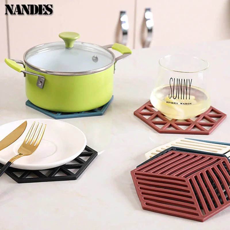 Hexagonale Silikon Tassenmatte: Hohl, Rutschfest - Hitzebeständig für Haushalt