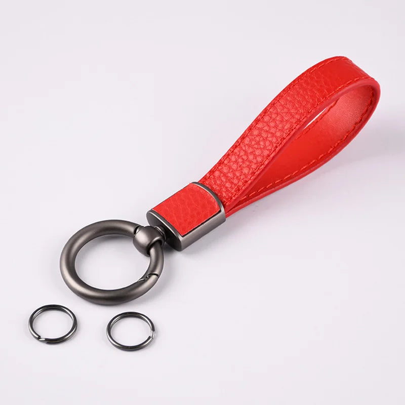 Luxuriöser Schlüsselanhänger aus PU-Leder mit goldfarbener Metall-Schnalle, 13,6 cm
