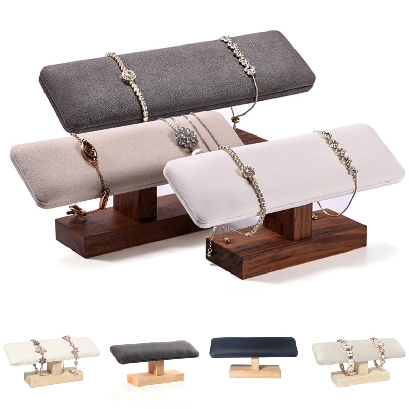 Praktischer Holzständer für Armbänder, Halsketten und Uhren