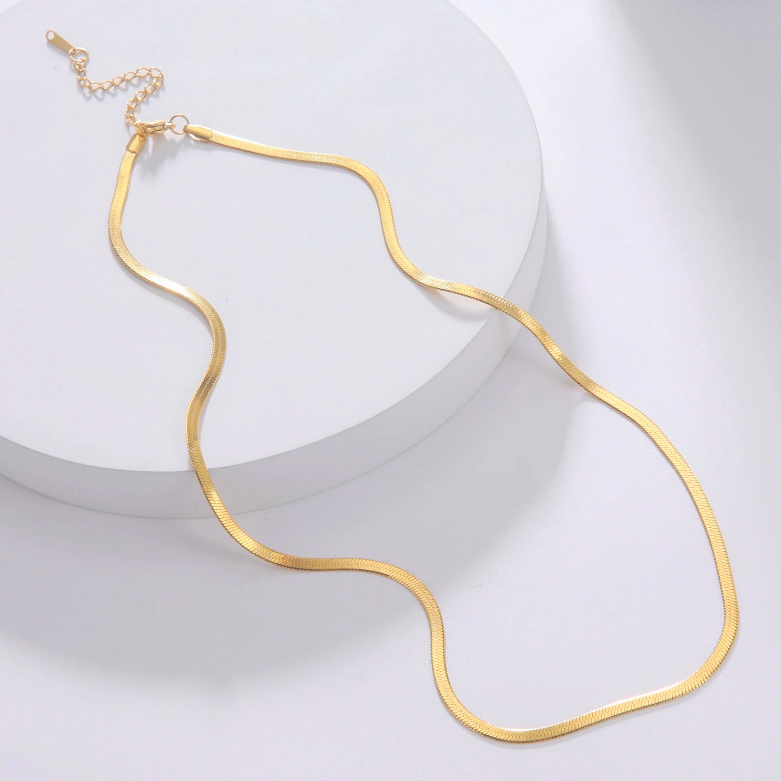 Elegante Edelstahl Schlangenkette für Damen und Herren in Goldfarbenem Design-Yabubest - Home & More