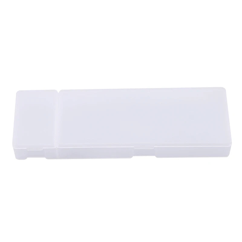 Mattiertes Federmäppchen aus Kunststoff zur praktischen Aufbewahrung