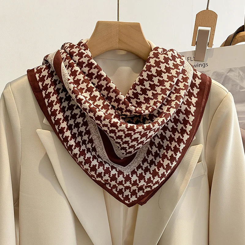 Vielseitiges Halstuch mit Druckmuster für Damen und alle Jahreszeiten