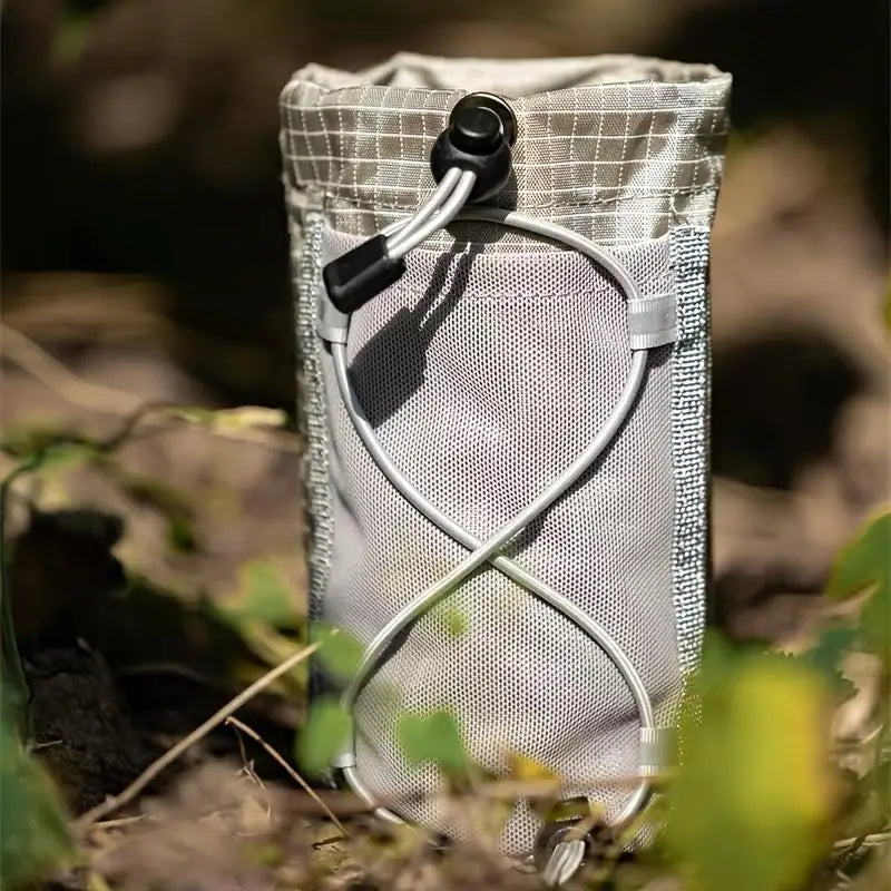 Vielseitige Outdoor Armtasche aus Nylon für Handy und Flasche