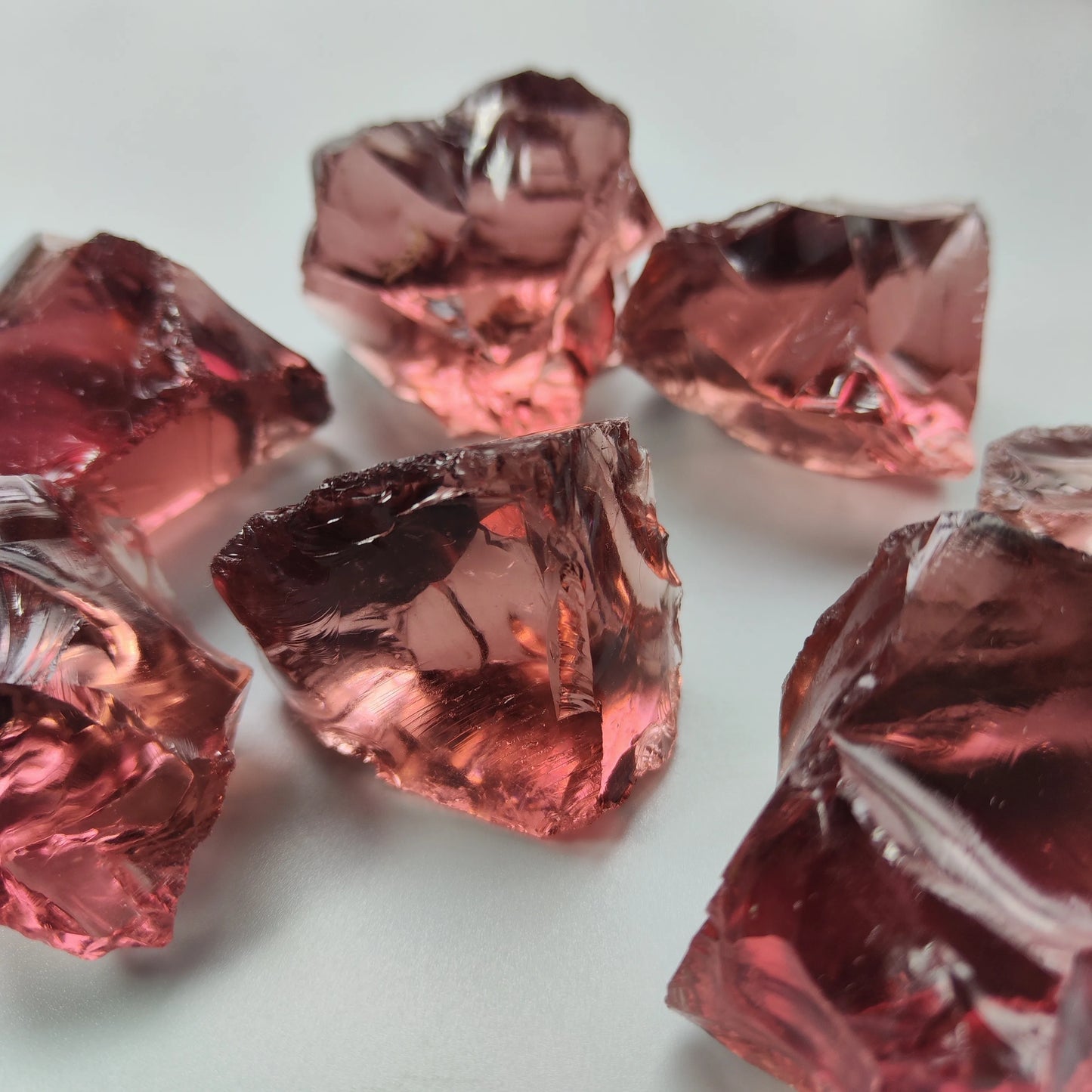 Vielseitiges weinrotes Glas für Deko und Schmuck DIY