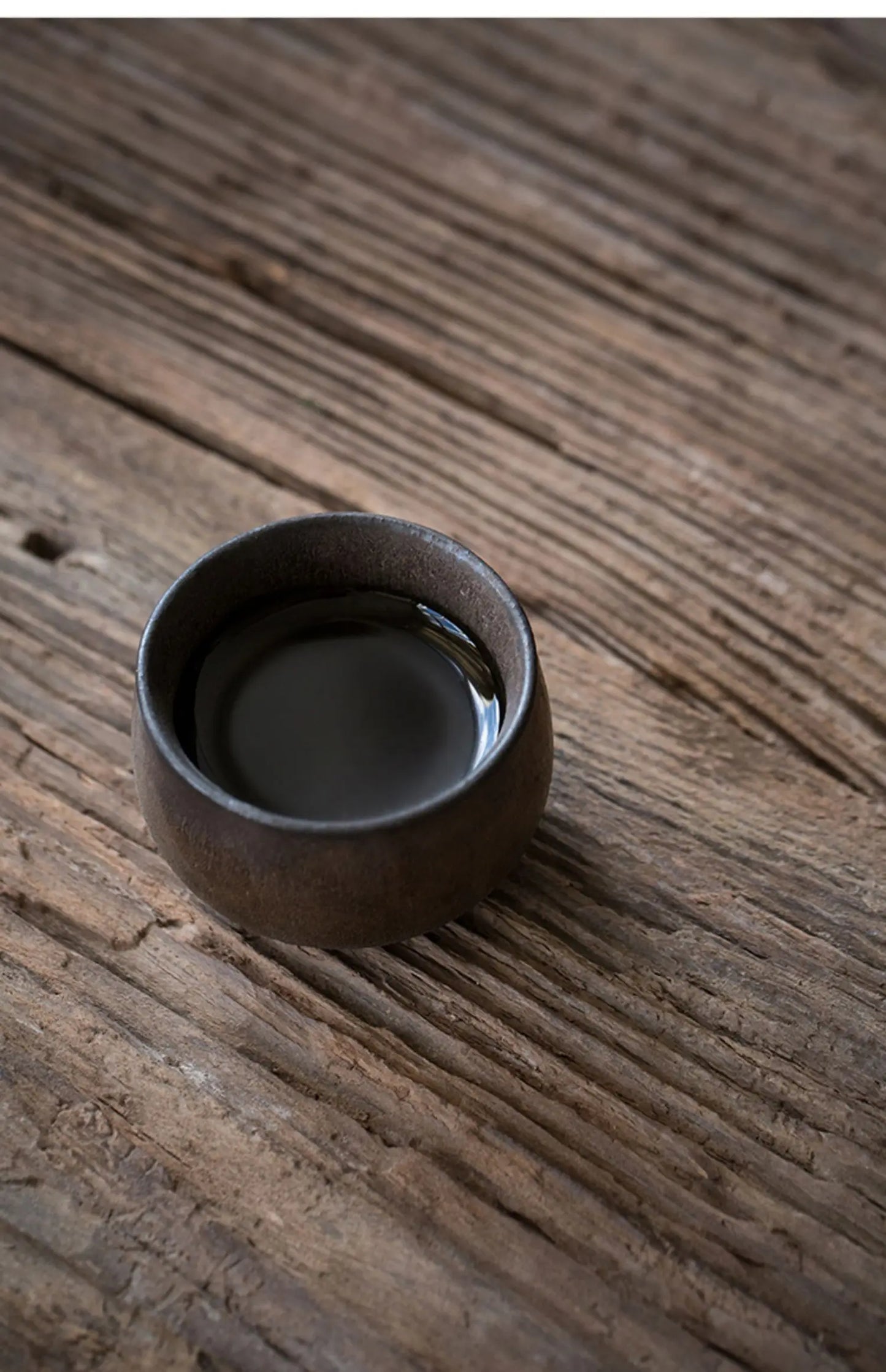 Handgemachte Keramik Teetasse mit Retro Vergoldung