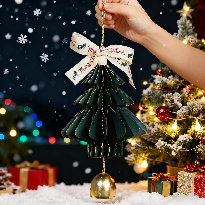 Gehäkelter Weihnachtsbaum Anhänger aus Textil für festliche Deko