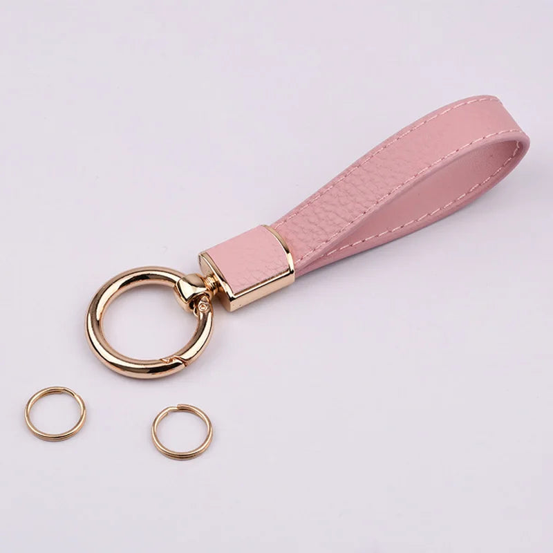 Luxuriöser Schlüsselanhänger aus PU-Leder mit goldfarbener Metall-Schnalle, 13,6 cm