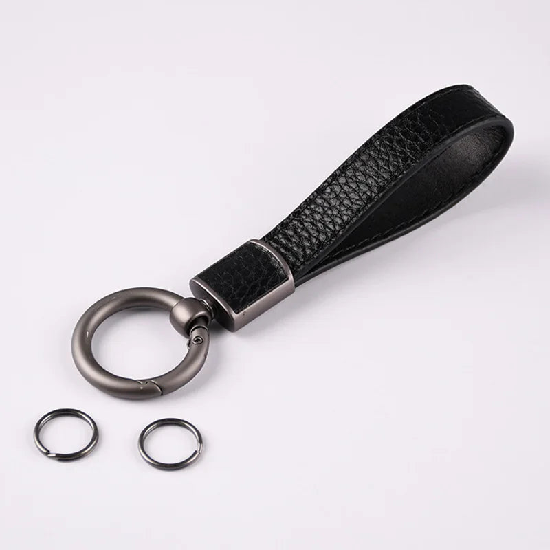 Luxuriöser Schlüsselanhänger aus PU-Leder mit goldfarbener Metall-Schnalle, 13,6 cm