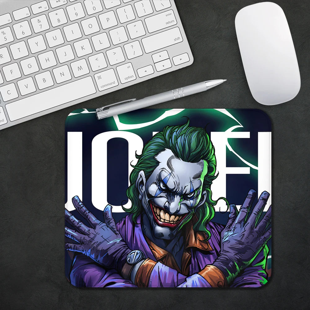 Kompaktes Gaming Mauspad für PC - Büro – Rutschfest und vielseitig