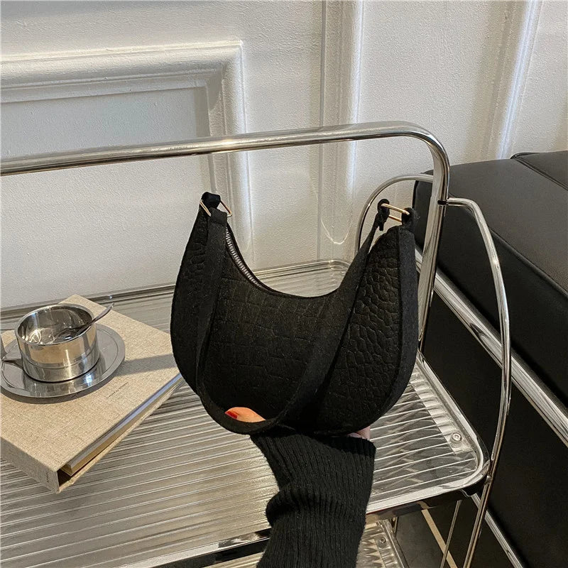 Elegante Damen Umhängetasche aus Filz und PU Leder mit Krokodil Muster