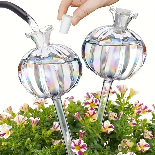 Nachhaltige Pflanzenpflege: Automatische Glas-Glühbirnenbewässerung für Zimmerpflanzen