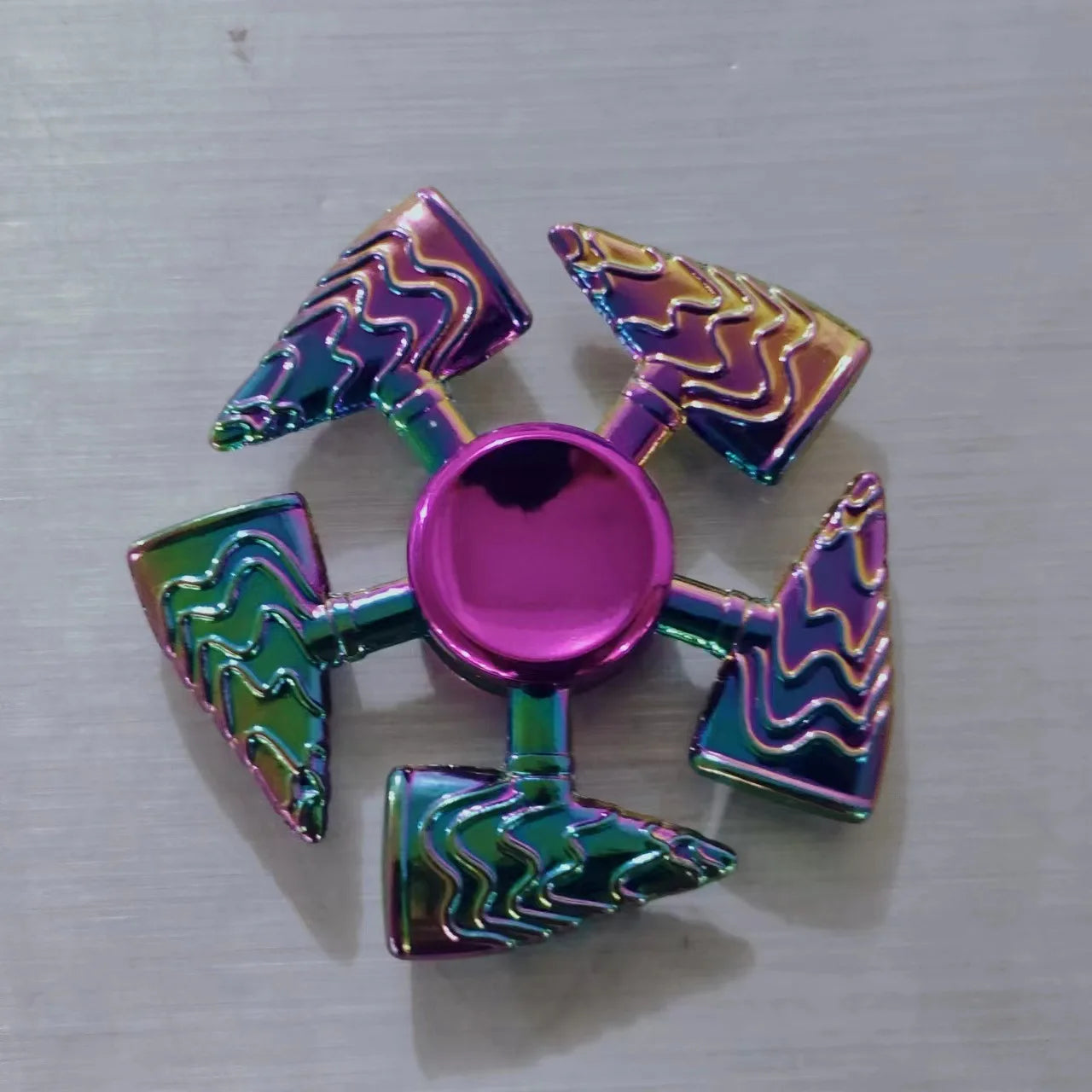 Bunter Metall Fidget Spinner für Stressabbau und Konzentration