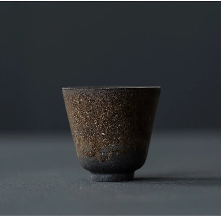 Handgemachte Keramik Teetasse mit Retro Vergoldung